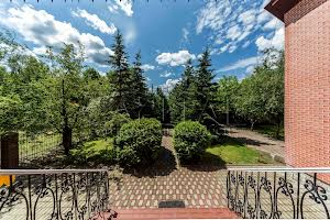 будинок за адресою Дачна вул.