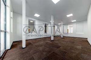 комерційна за адресою Володимирська вул., 4