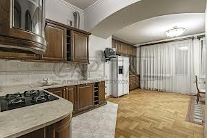 комерційна за адресою Саксаганського вул., 29