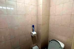 комерційна за адресою Харківське шосе, 2