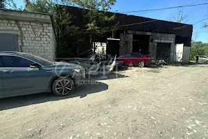 комерційна за адресою Любомирська вул., 4а
