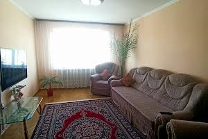 квартира по адресу Степана Бандери ул., 10/2