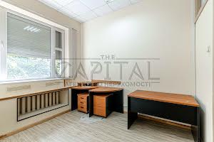 комерційна за адресою Саксаганського вул., 67