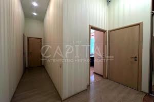 комерційна за адресою Саксаганського вул., 15