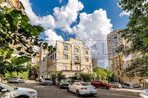 коммерческая по адресу Саксаганского ул., 67