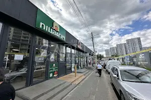 комерційна за адресою Зарічна вул., 44