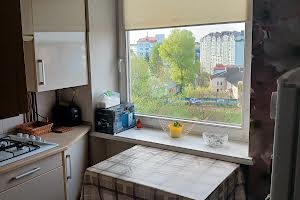 квартира за адресою Степана Бандери просп., 16