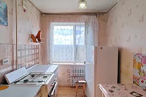 квартира за адресою Калинова вул., 83