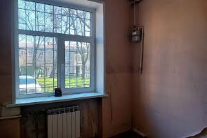 комерційна за адресою Захарівська вул., 10