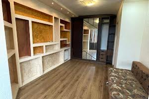 квартира за адресою Привокзальна вул., 3а