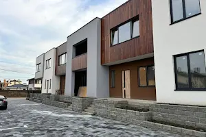 будинок за адресою с. Гатне, Кленова вул., 1