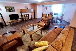 квартира за адресою Довженка вул., 2