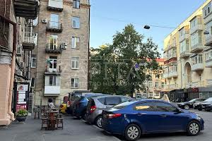 комерційна за адресою Хрещатик вул. (Kreschatic), 21