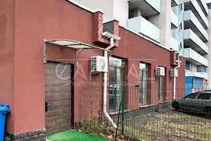 комерційна за адресою Драгоманова вул., 1Н