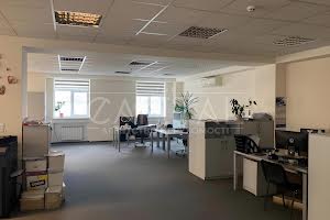 комерційна за адресою Федора Ернста вул., 3б