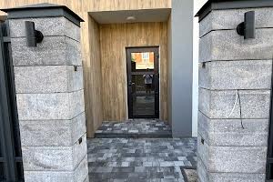 будинок за адресою Симоненка вул.