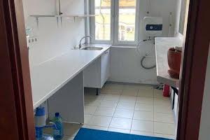 комерційна за адресою Липська вул., 19/7