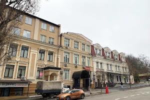 комерційна за адресою Кудрявський узвіз, 10