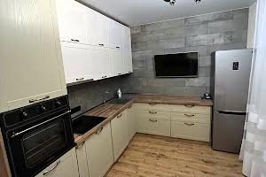 квартира за адресою Сергія Данченка вул., 32
