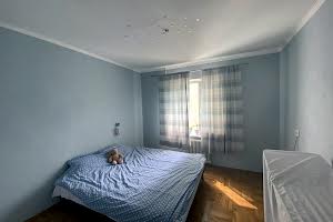 квартира за адресою Ревуцького вул., 18