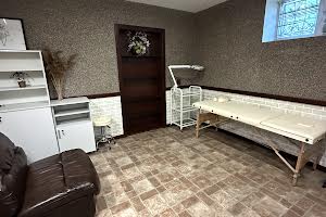 комерційна за адресою Виговського вул. (Суворова), 9а