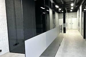 комерційна за адресою Любомира Гузара просп. (Космонавта Комарова), 4