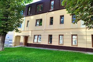 коммерческая по адресу Івана Франка, 26