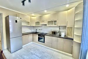 квартира за адресою Михайла Лушпи просп., 5