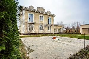 будинок за адресою Вишнева вул.