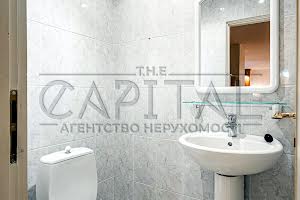 комерційна за адресою Жилянська вул., 5