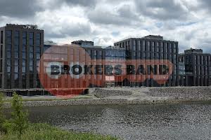 коммерческая по адресу Миколы Бажана просп., 1