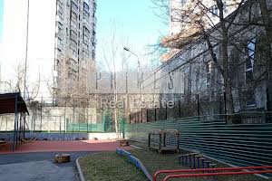 комерційна за адресою Борщагівська вул., 204 к2