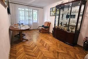 квартира за адресою Василя Симоненка вул., 8