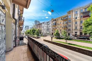 комерційна за адресою Антоновича вул. (Горького), 17