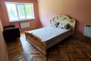 квартира за адресою Світла вул., 27б