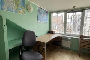 комерційна за адресою Павлівська вул., 17