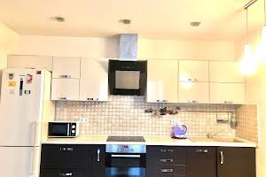 квартира за адресою Анни Ахматової вул., 22