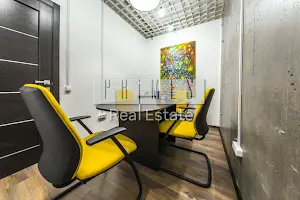 комерційна за адресою Лесі Українки бульв., 7-А