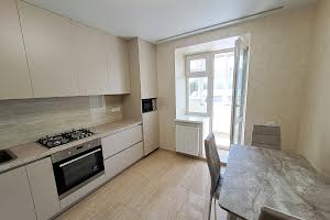 квартира по адресу Степана Бандеры просп., 83-А