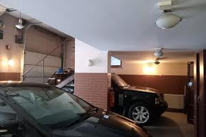 будинок за адресою Павла Загребельного вул. (Миколи Раєвського), 6