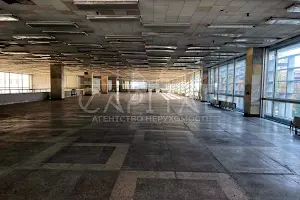 комерційна за адресою Львівська пл., 8-А