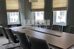 коммерческая по адресу Глубочицкая ул., 40