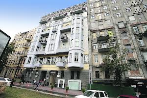 комерційна за адресою Музейний пров., 4