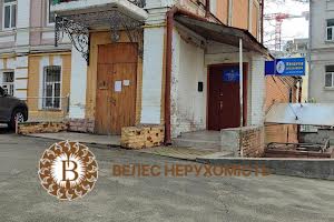 комерційна за адресою Лютеранська вул., 12