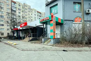 комерційна за адресою Докії Гуменної вул. (Юрія Смолича), 2