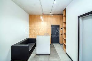 комерційна за адресою Саксаганського вул., 37-К