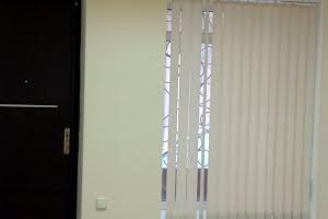 комерційна за адресою Толстого Льва пл., 25