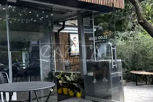 комерційна за адресою Олеся Гончара вул., 65-А