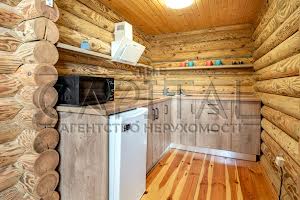 комерційна за адресою Шкільна вул., 24а