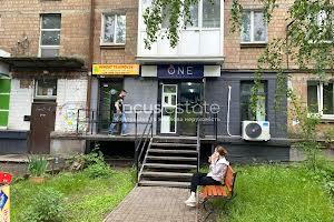 комерційна за адресою Ольжича вул., 3